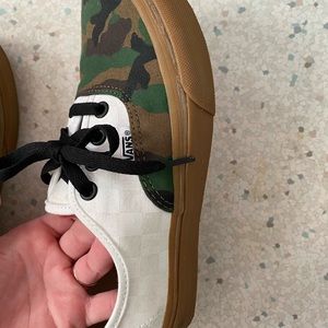 Custom women’s vans size 6